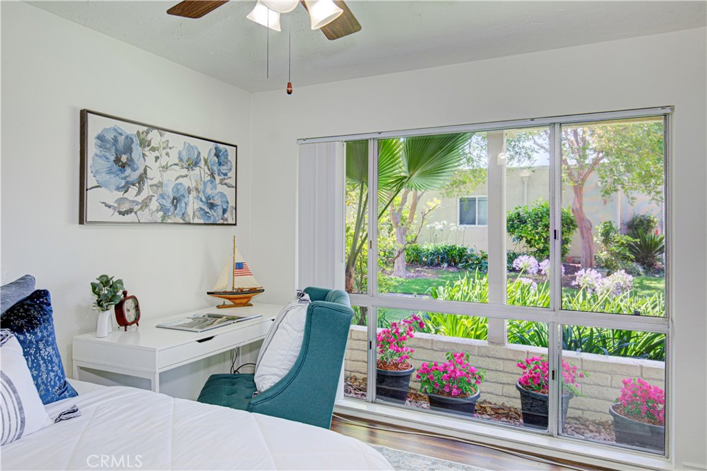 2164 Via Mariposa E D