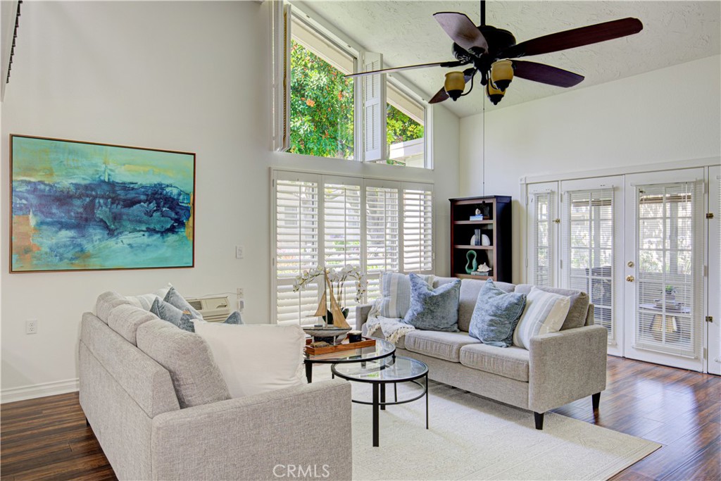 2164 Via Mariposa E D