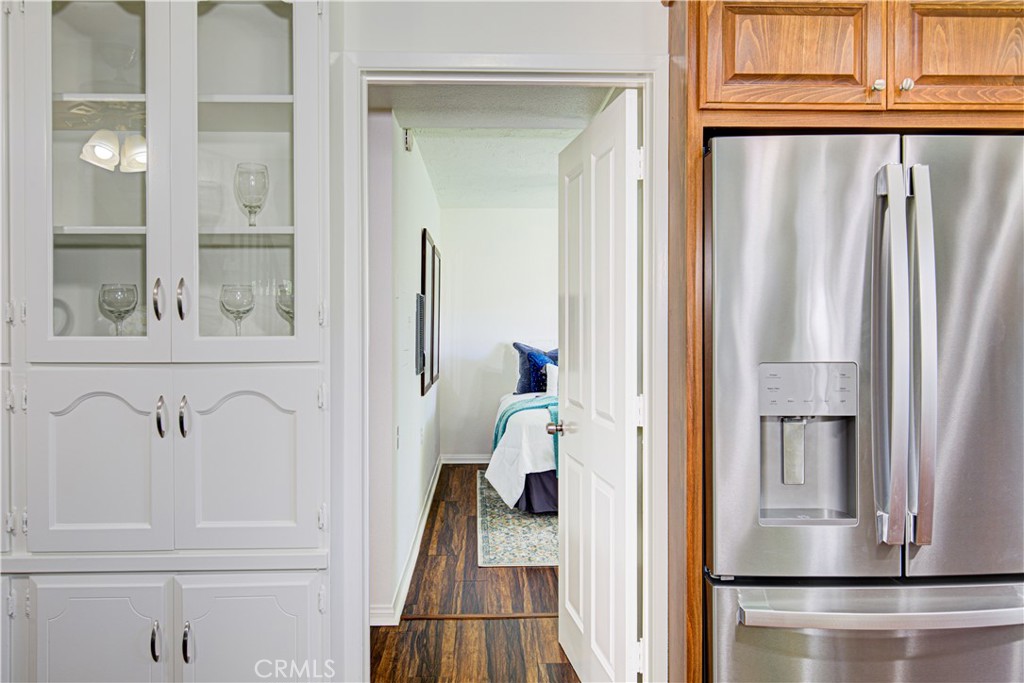 2164 Via Mariposa E D