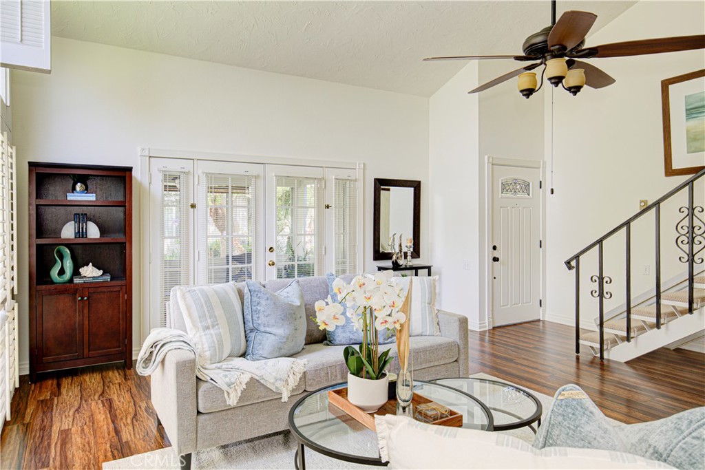 2164 Via Mariposa E D