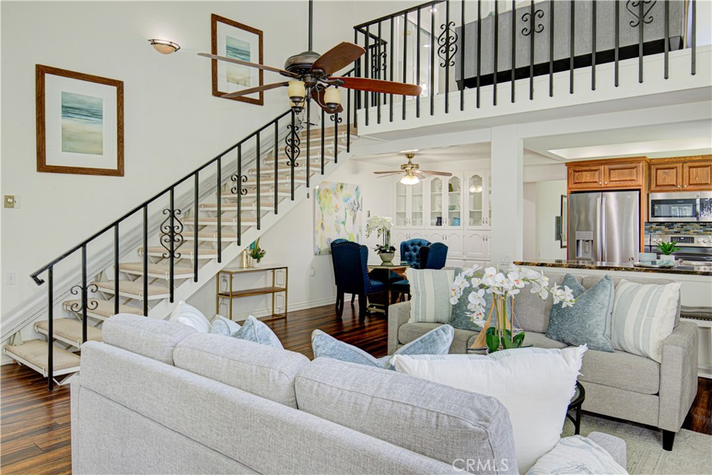 2164 Via Mariposa E D