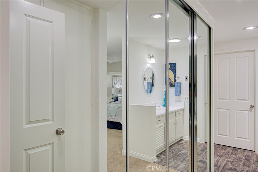 2164 Via Mariposa E D