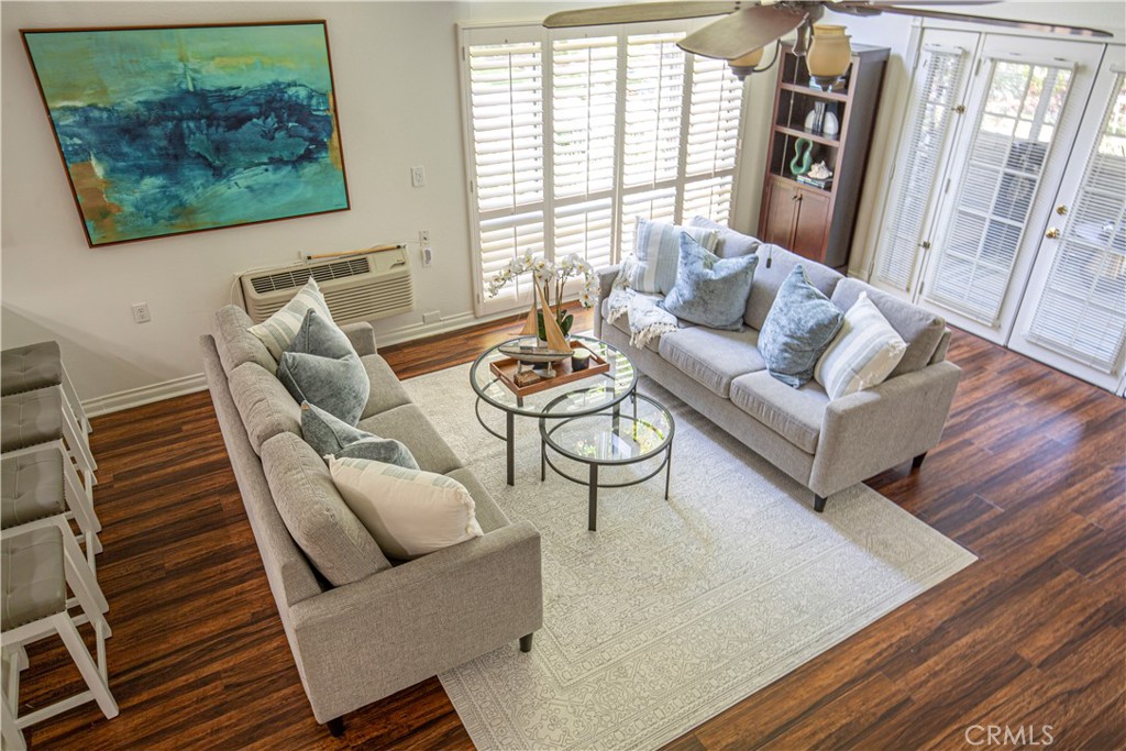 2164 Via Mariposa E D