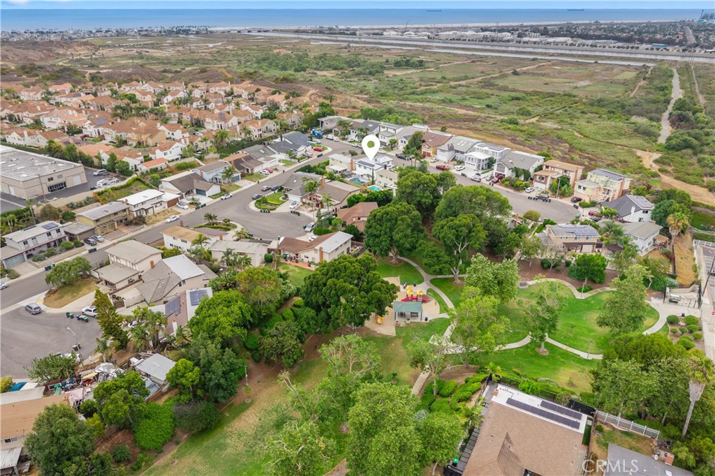 1872 Parkview Circle