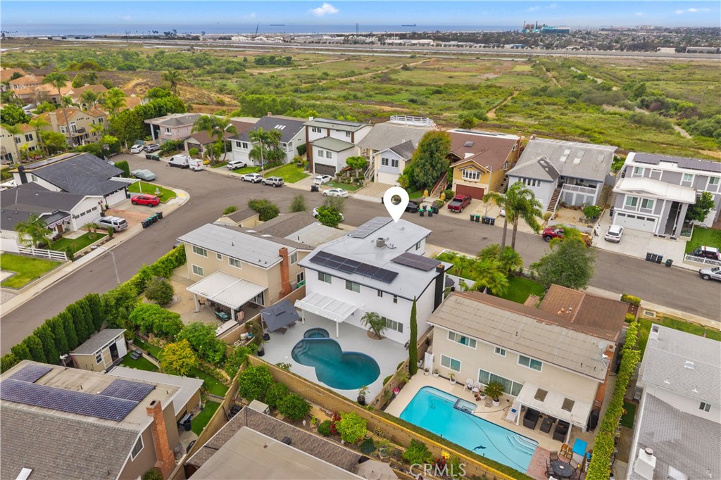 1872 Parkview Circle