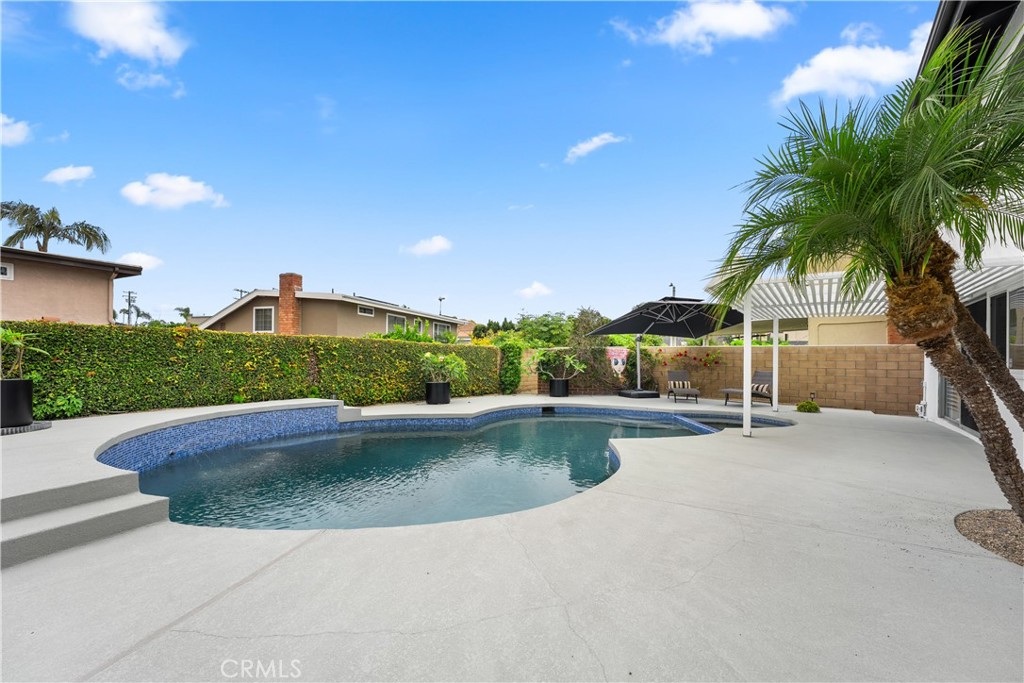 1872 Parkview Circle