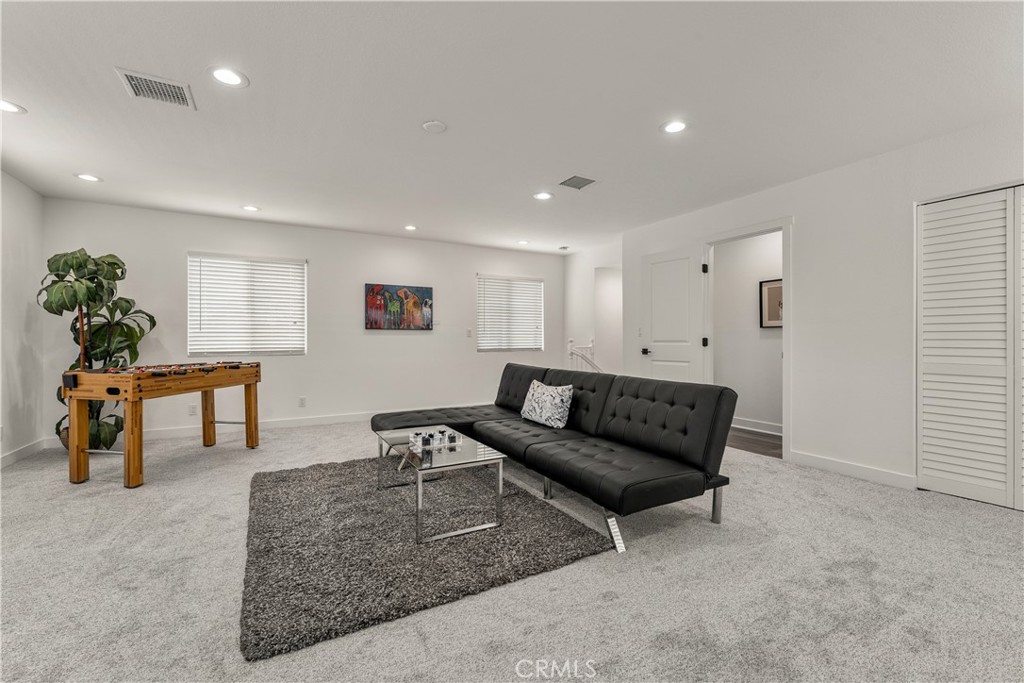 1872 Parkview Circle