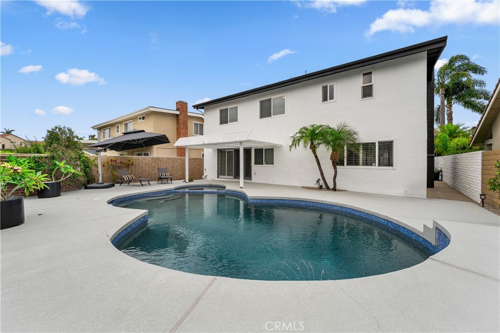 1872 Parkview Circle