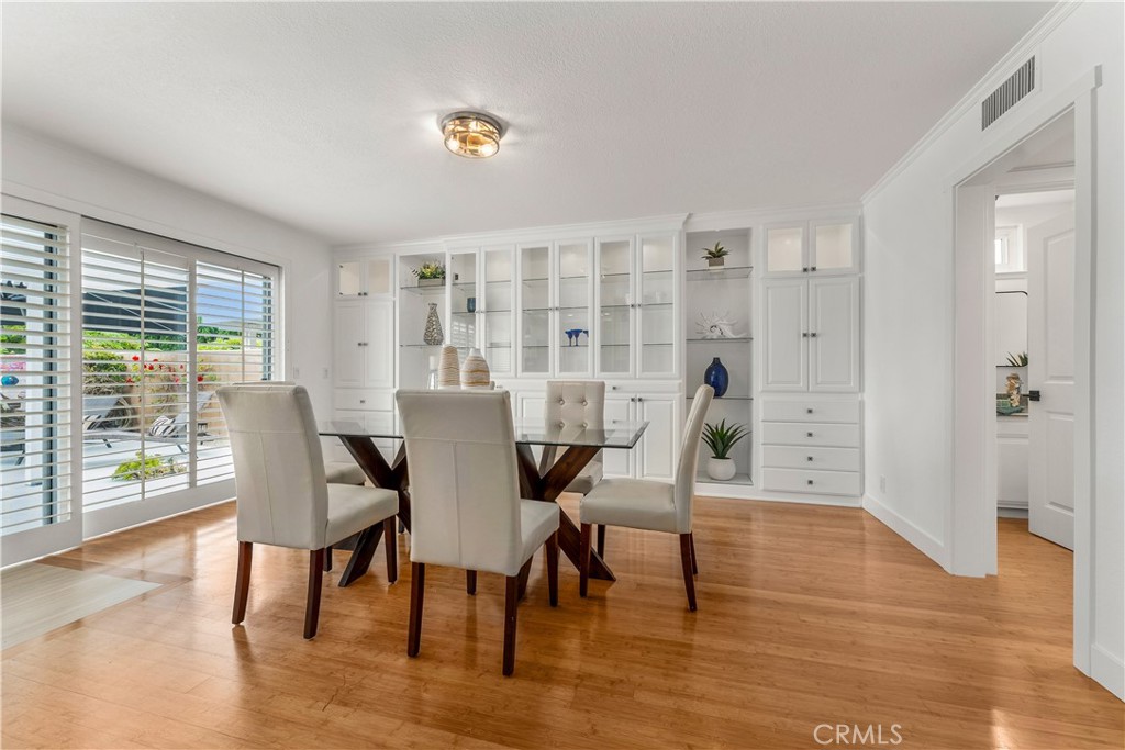 1872 Parkview Circle