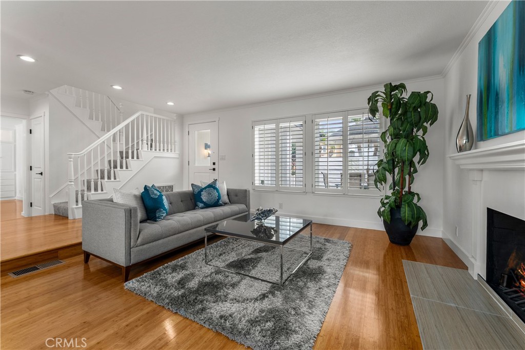 1872 Parkview Circle