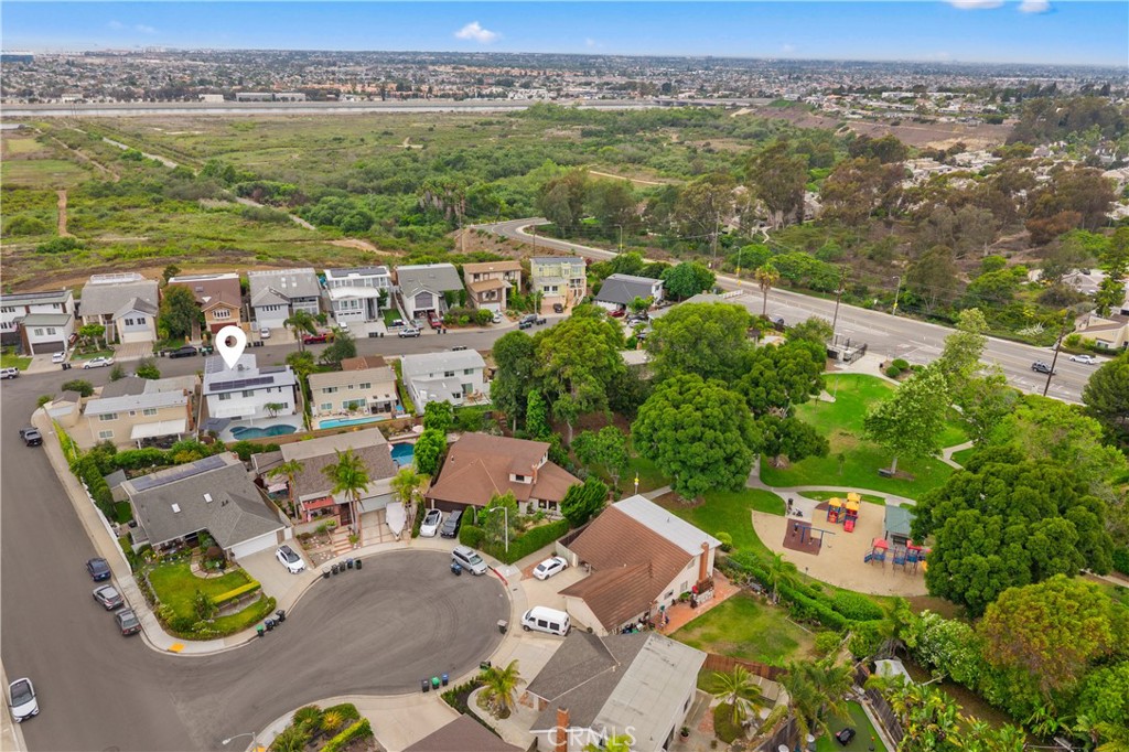 1872 Parkview Circle