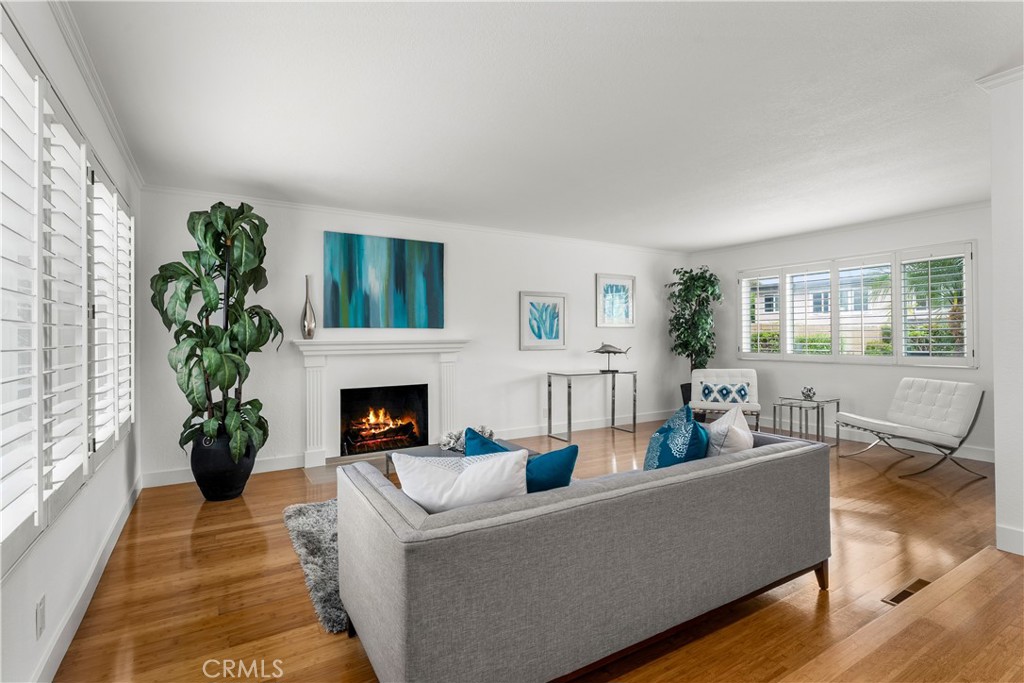 1872 Parkview Circle