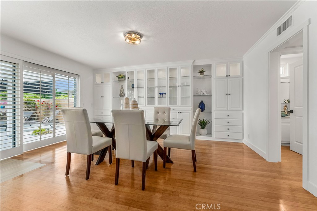 1872 Parkview Circle
