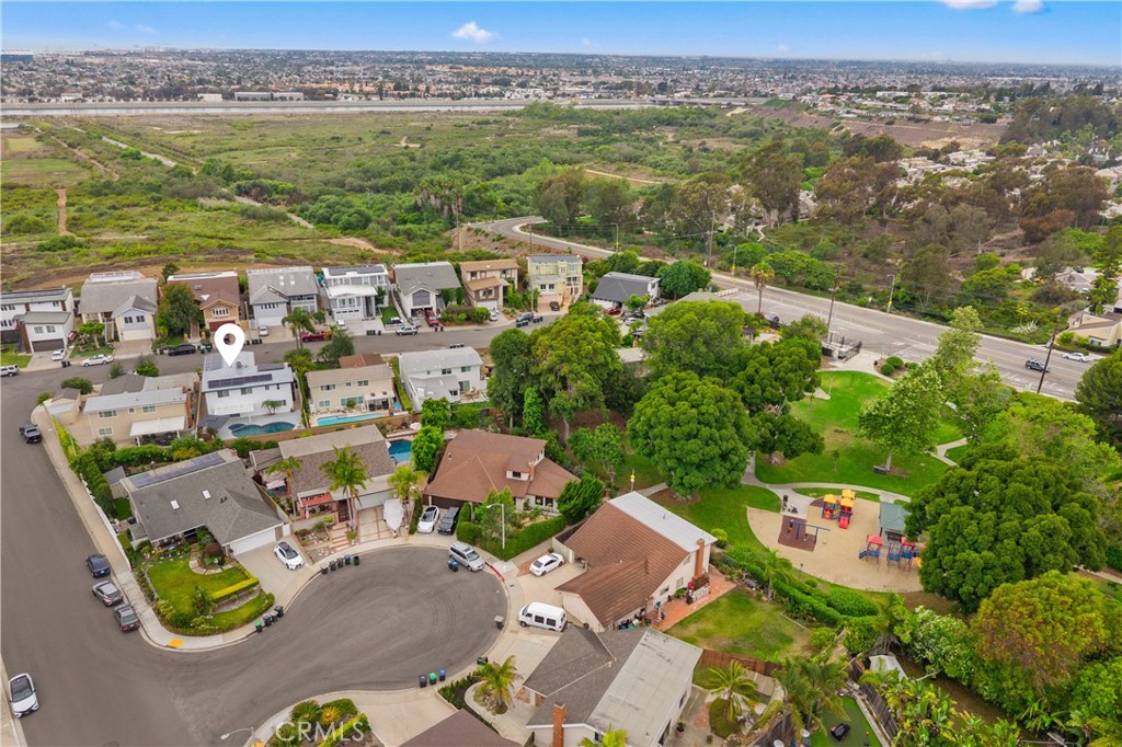 1872 Parkview Circle