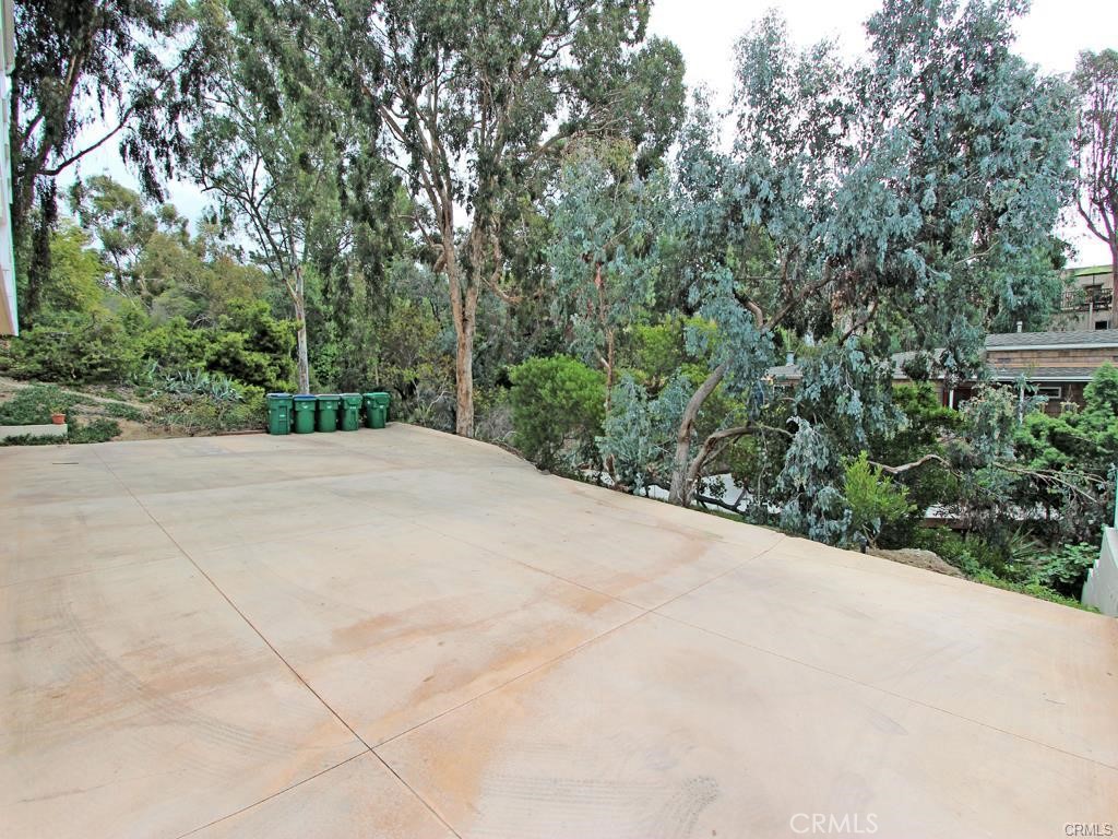 327 Calliope Street C