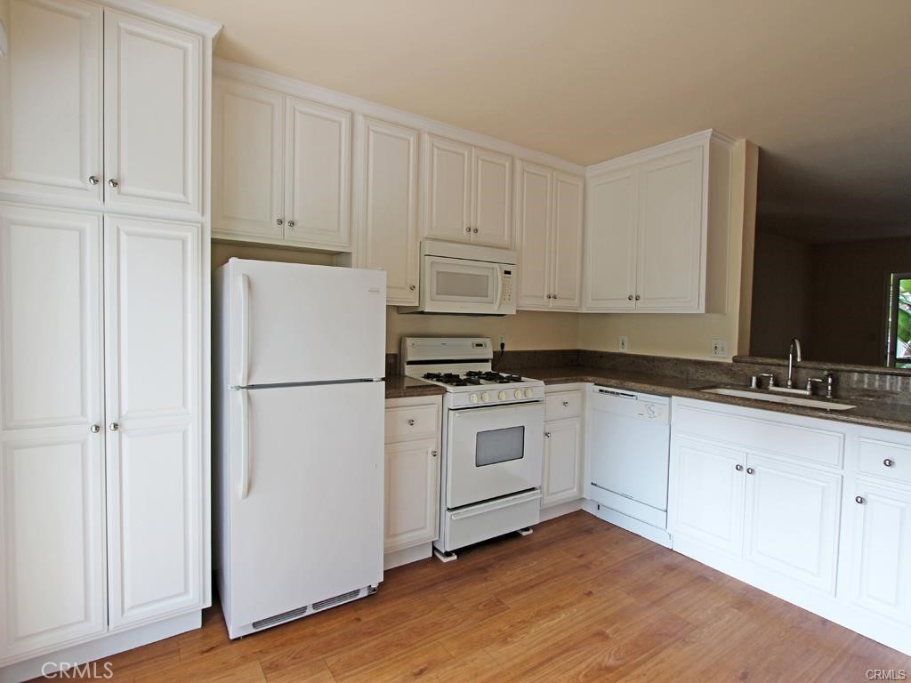 327 Calliope Street C