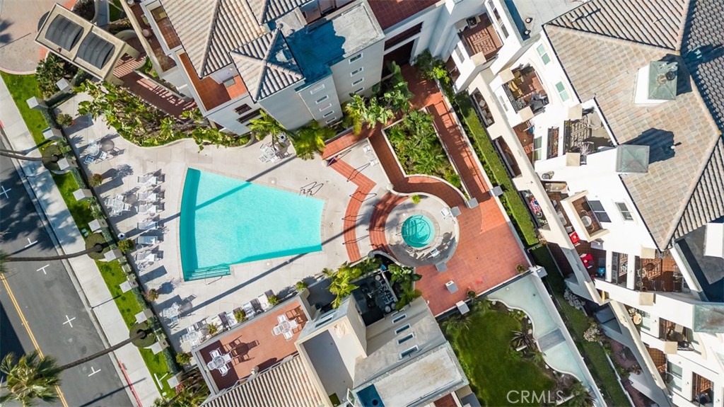 200 Pacific Coast Highway 302