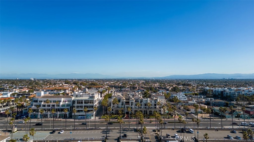 200 Pacific Coast Highway 302