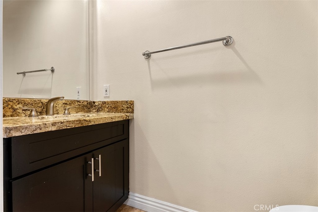 200 Pacific Coast Highway 302