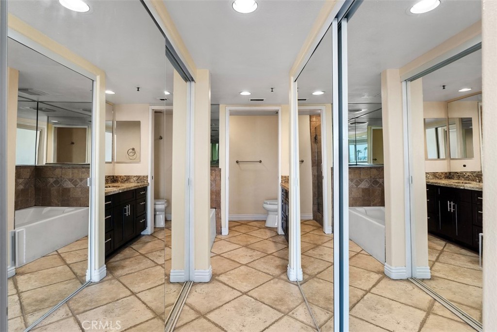 200 Pacific Coast Highway 302