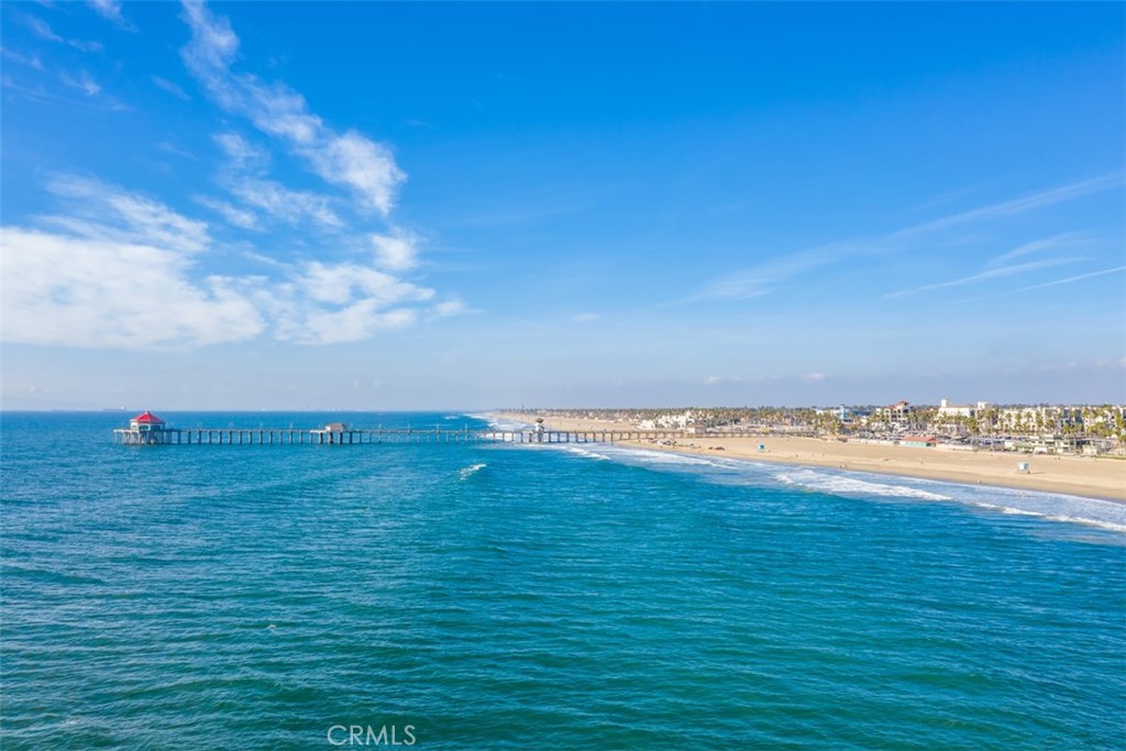 200 Pacific Coast Highway 302