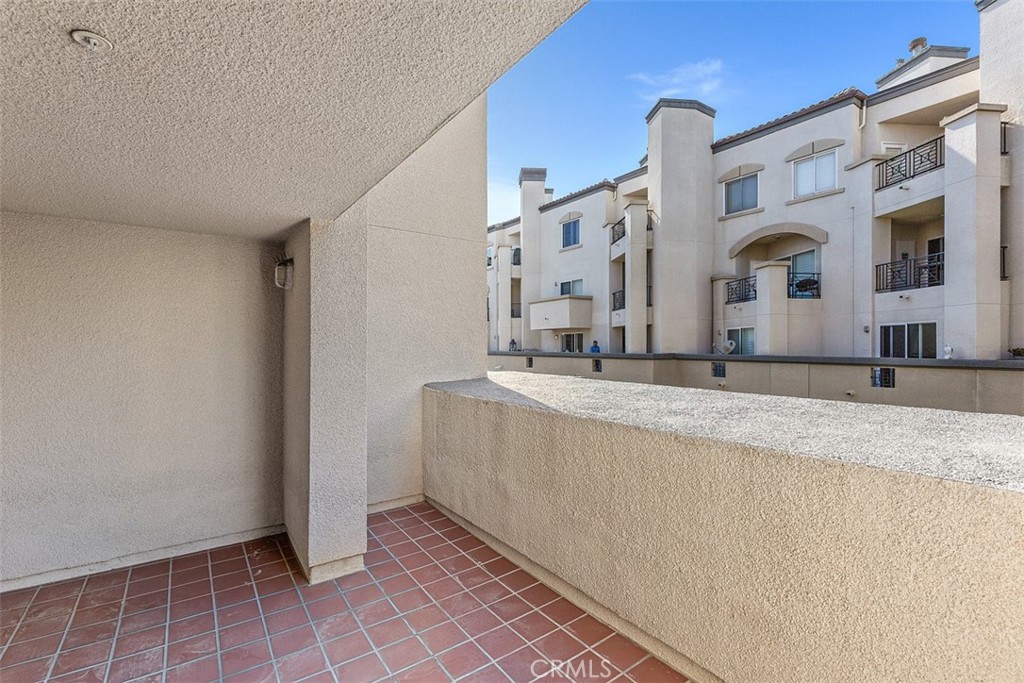 200 Pacific Coast Highway 302