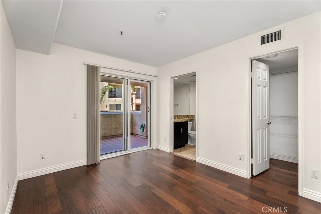 200 Pacific Coast Highway 302