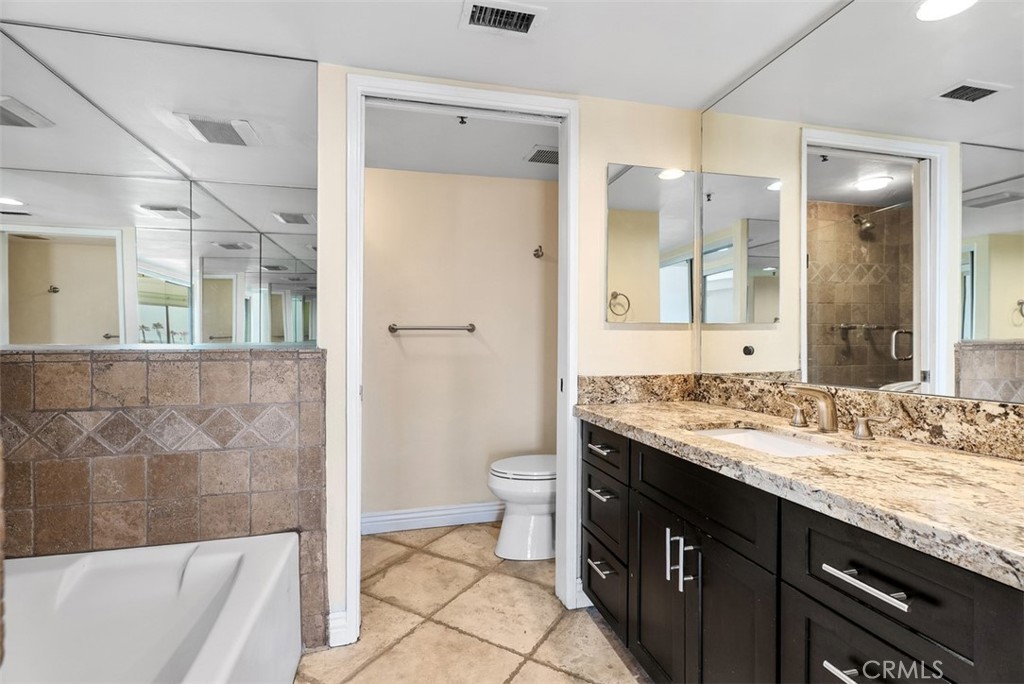 200 Pacific Coast Highway 302