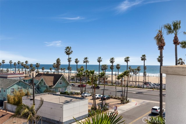 200 Pacific Coast HWY Unit: 302