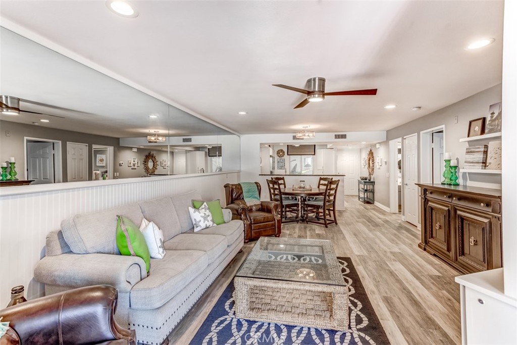 200 pacific coast Highway M29