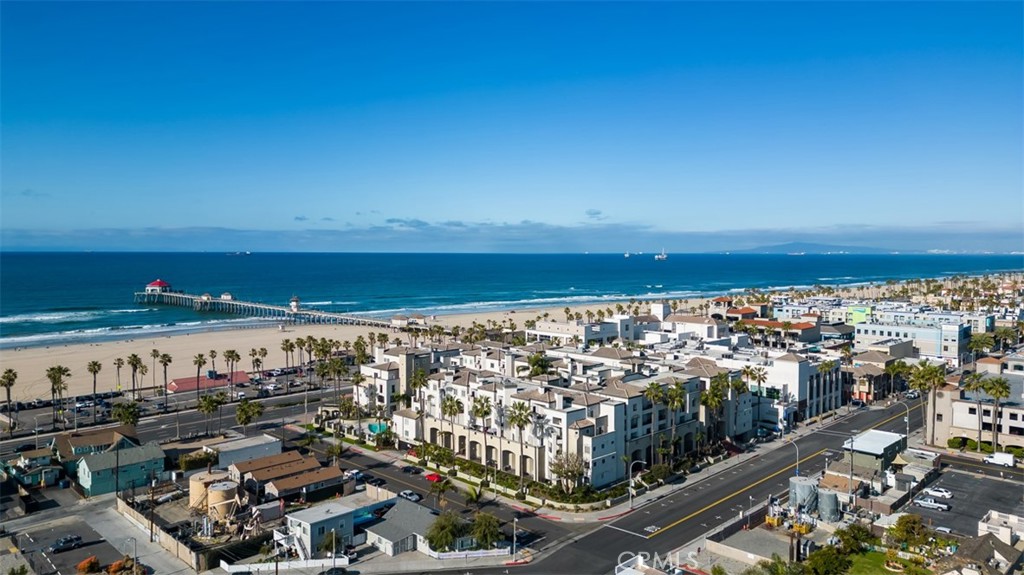 200 pacific coast Highway M29