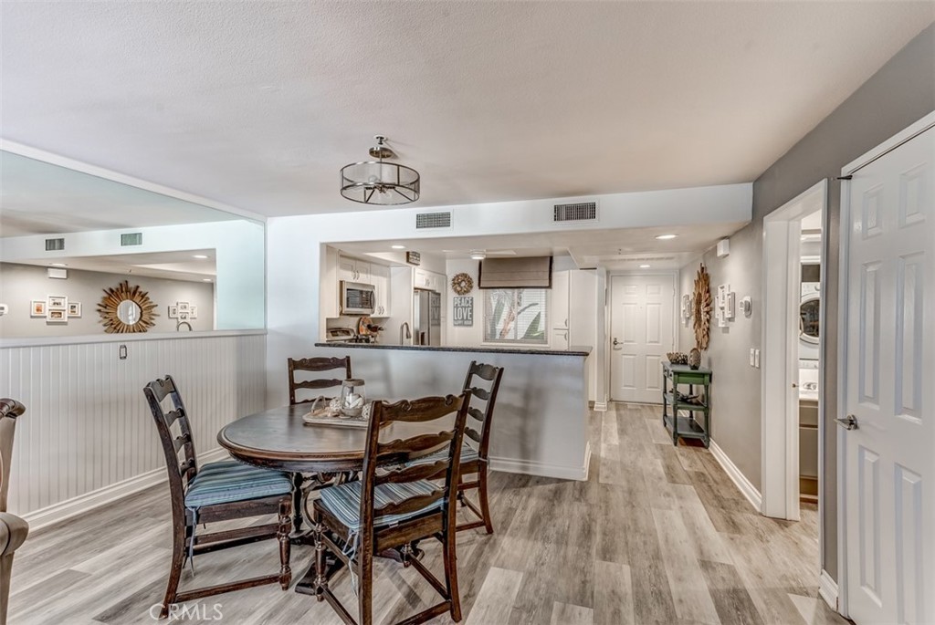 200 pacific coast Highway M29