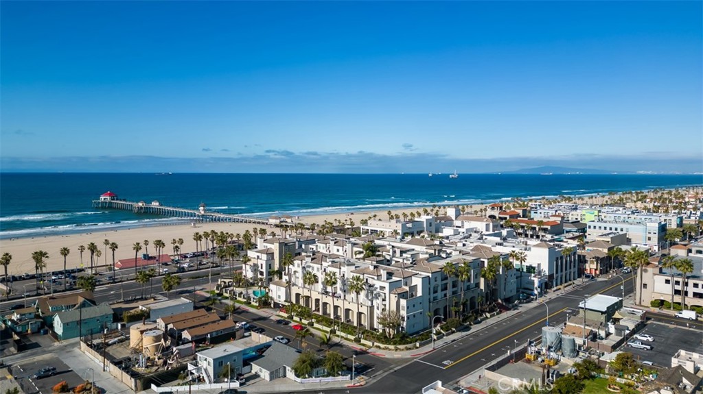 200 pacific coast Highway M29