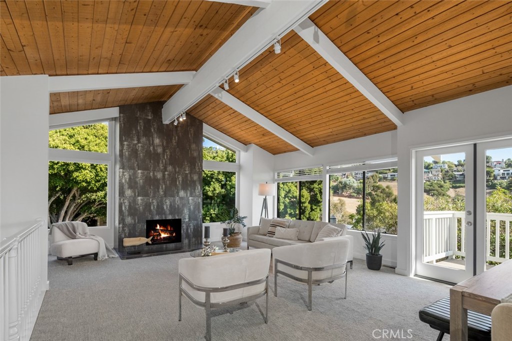 933 Meadowlark Drive