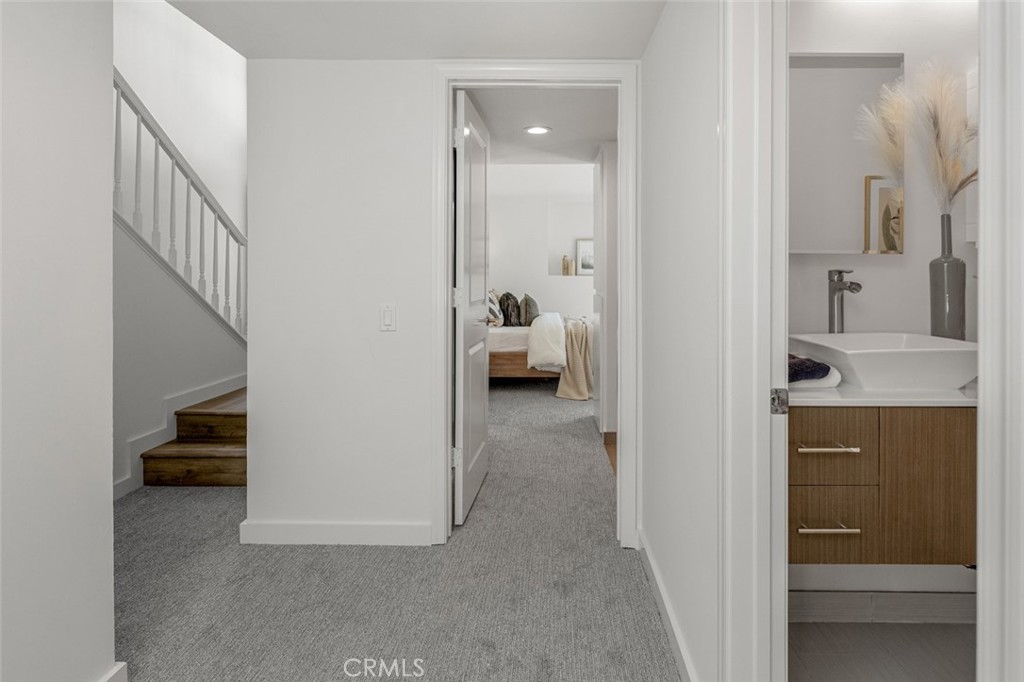 933 Meadowlark Drive