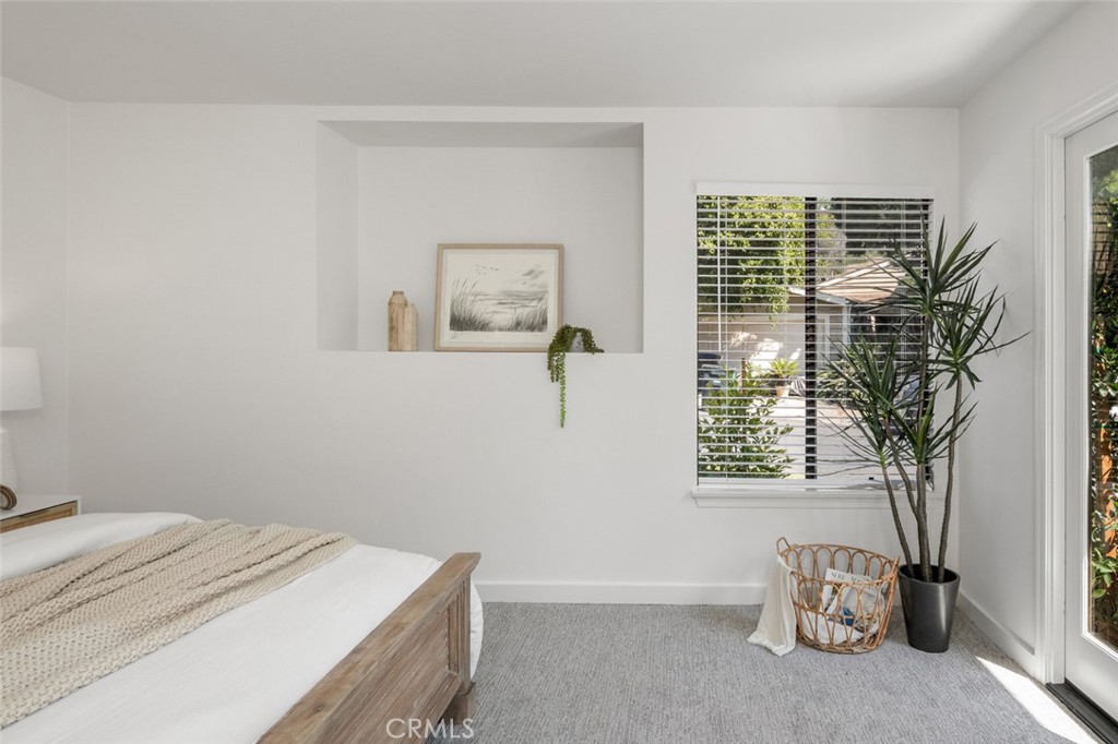 933 Meadowlark Drive