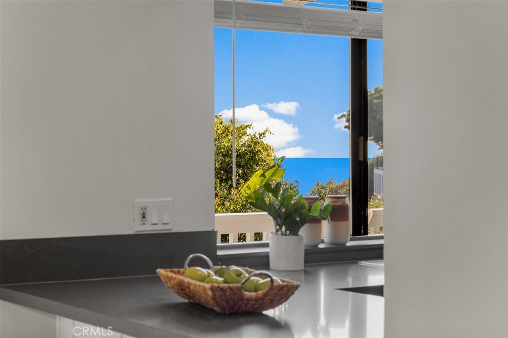 933 Meadowlark Drive