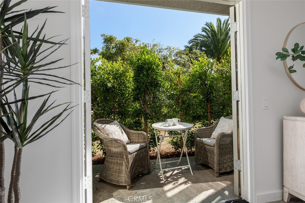 933 Meadowlark Drive