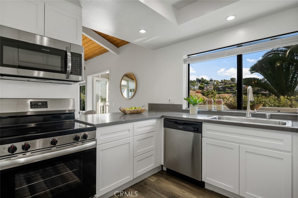 933 Meadowlark Drive