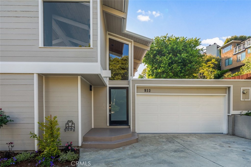 933 Meadowlark Drive