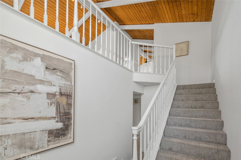 933 Meadowlark Drive