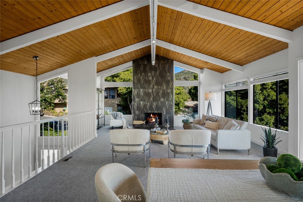933 Meadowlark Drive