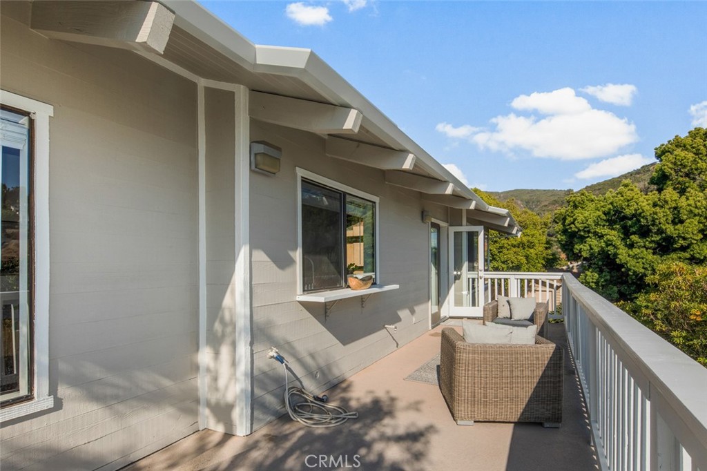 933 Meadowlark Drive