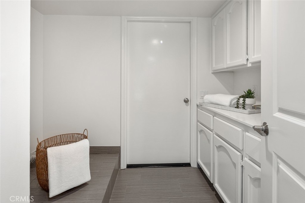 933 Meadowlark Drive