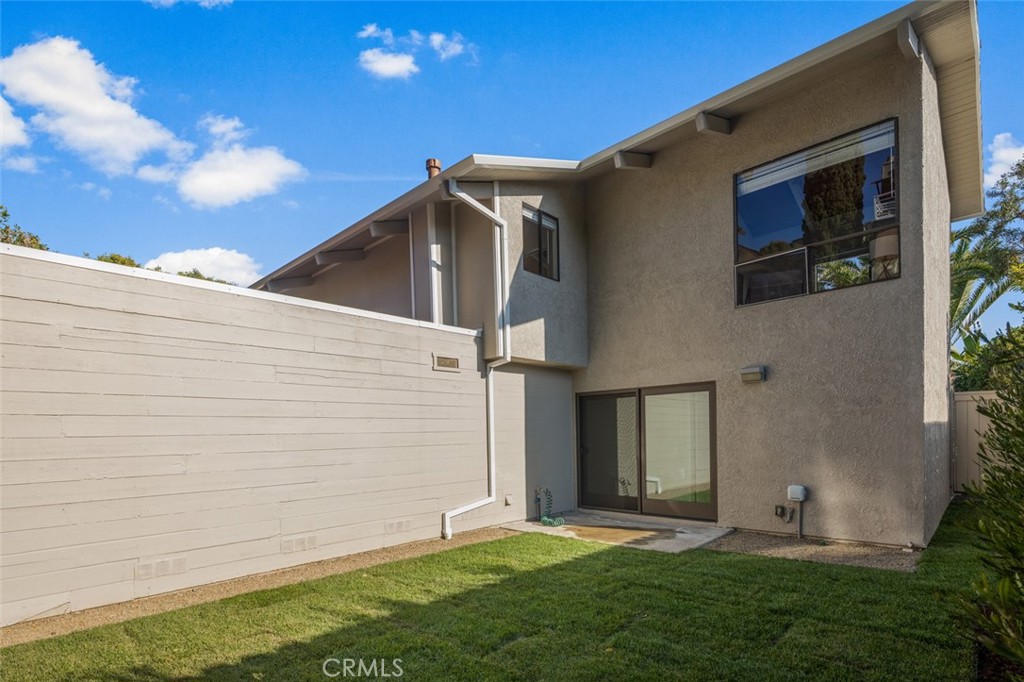 933 Meadowlark Drive