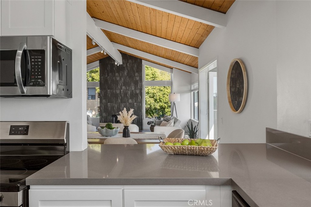 933 Meadowlark Drive