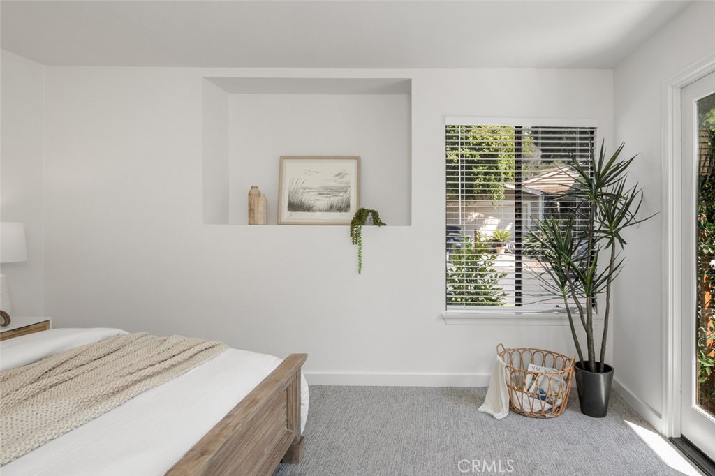 933 Meadowlark Drive