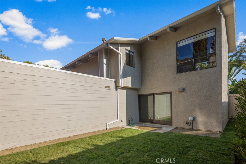 933 Meadowlark Drive