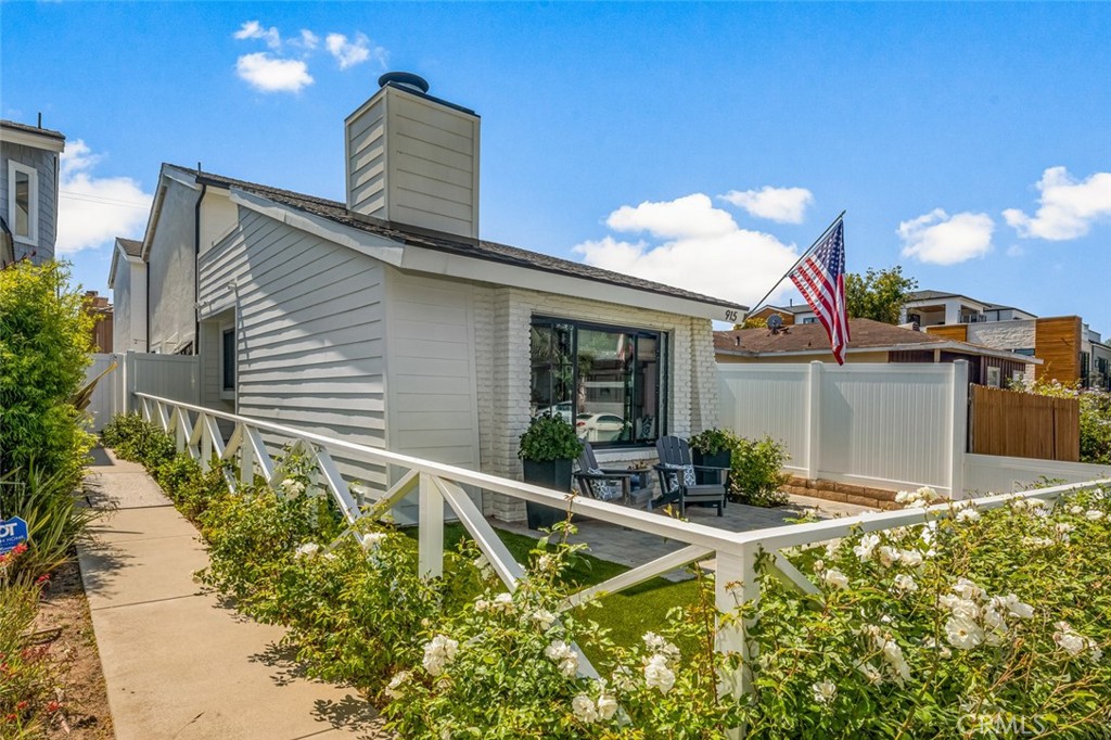 915 Huntington Street