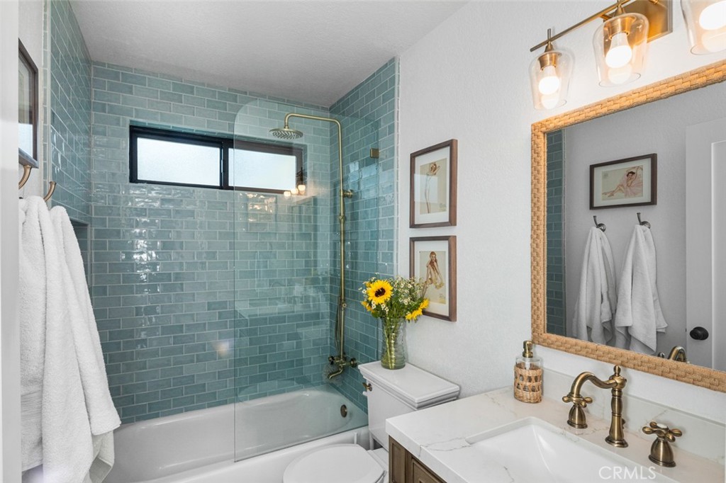 915 Huntington Street